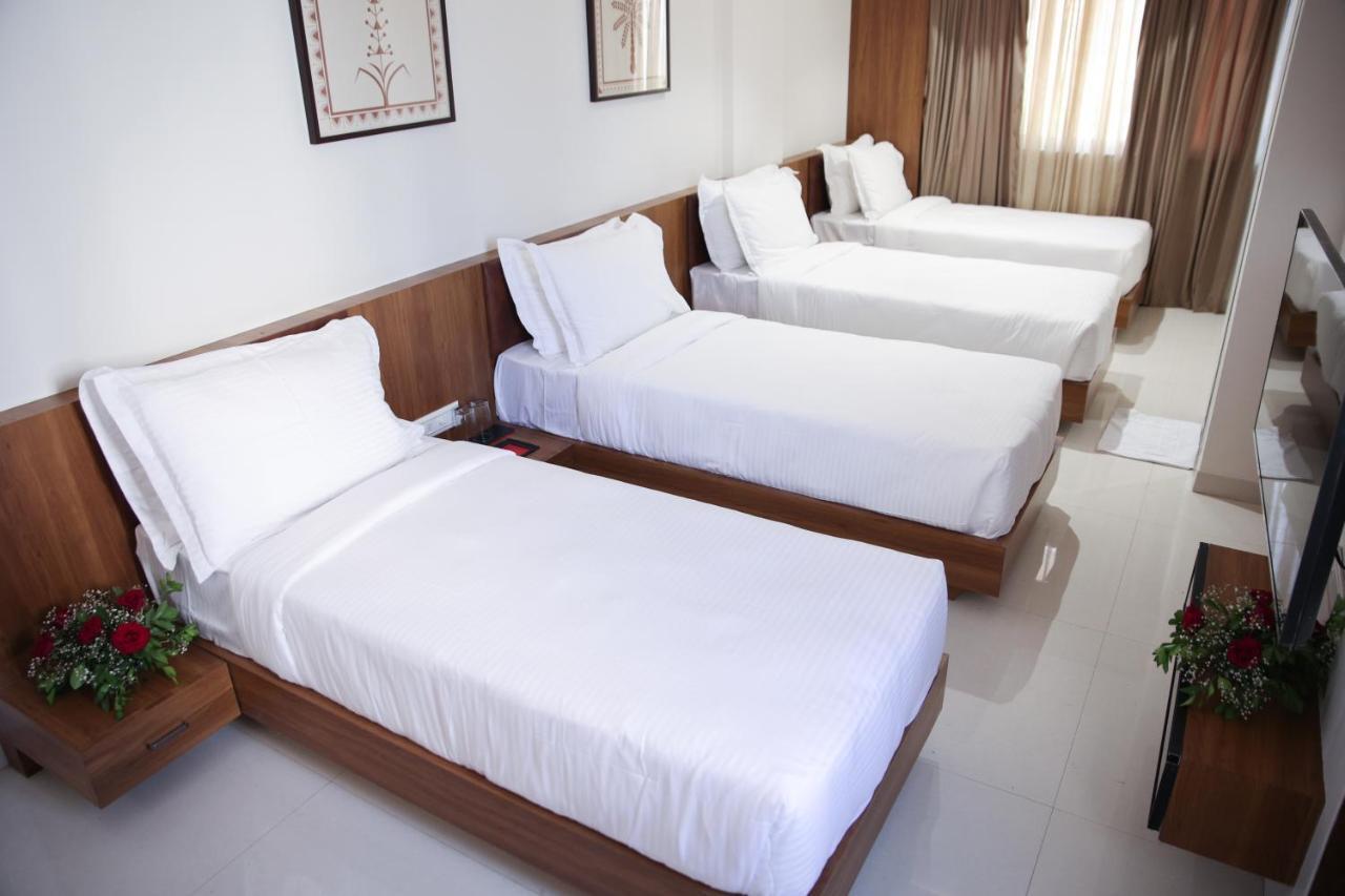 Lords Eco Inn, Ambaji エクステリア 写真