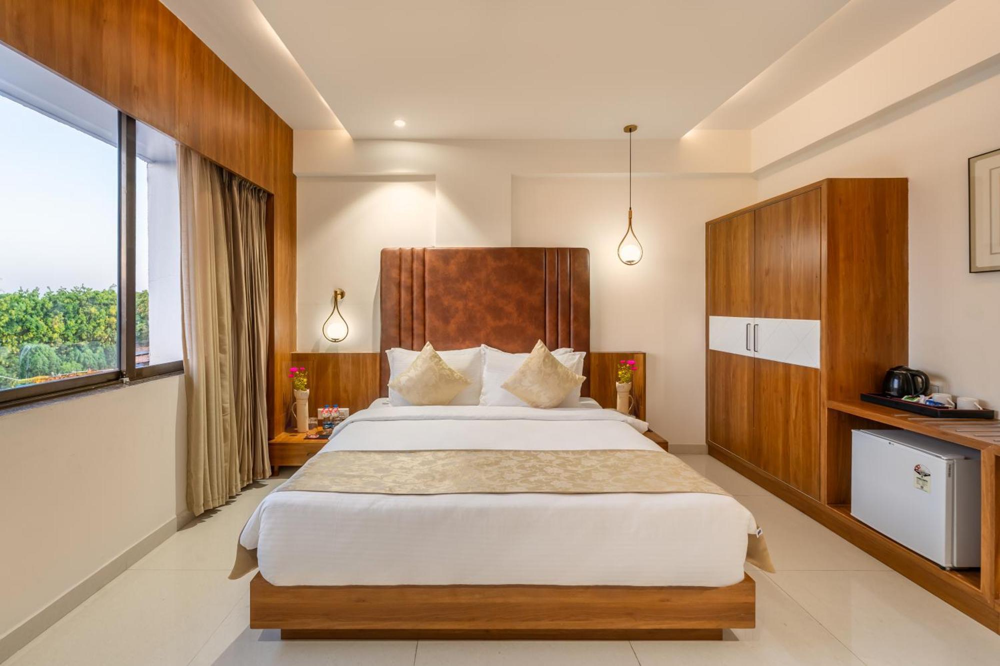 Lords Eco Inn, Ambaji エクステリア 写真